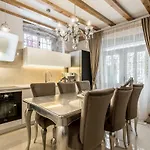 Berislavic Palace Apartmán