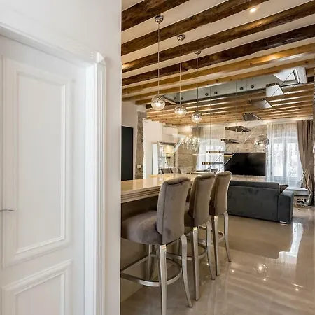 Daire Berislavic Palace Trogir