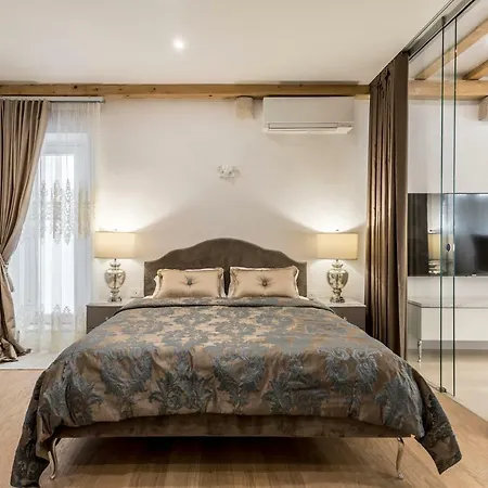 Berislavic Palace Apartman *