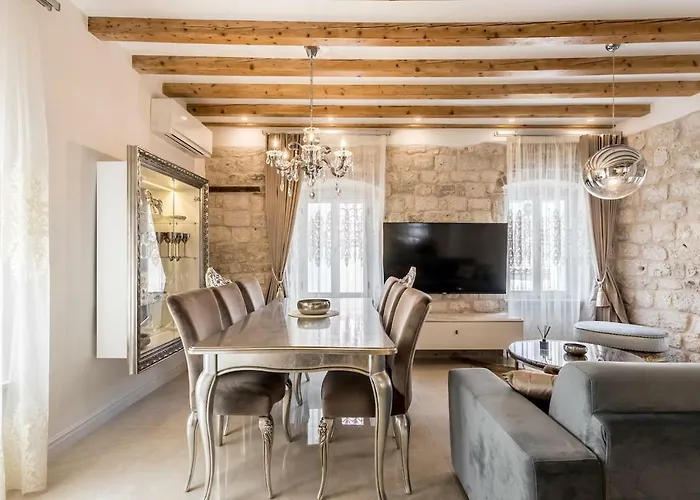 Berislavic Palace * Trogir