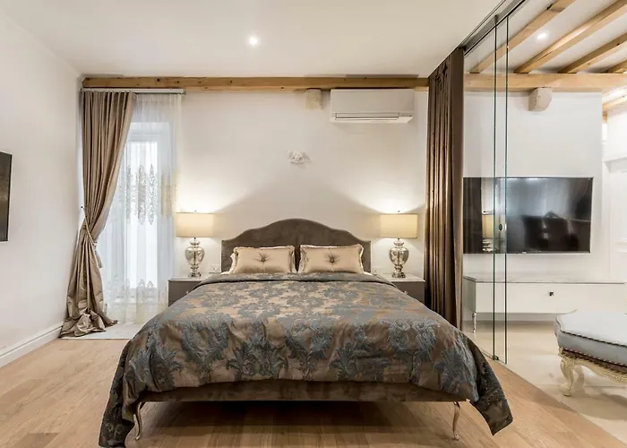 Berislavic Palace Apartmán *