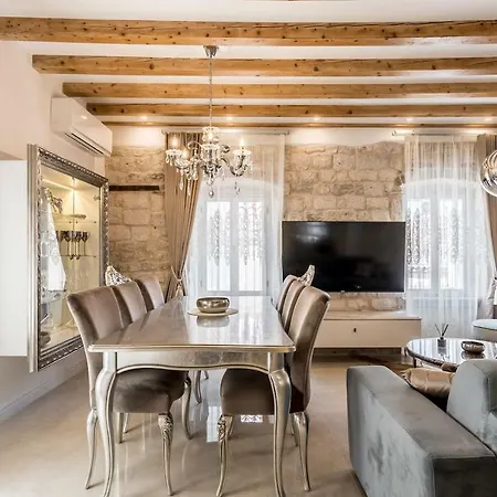 Berislavic Palace * تروغير