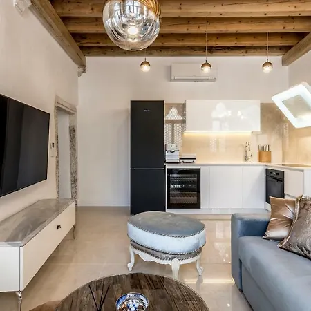 شقة Berislavic Palace تروغير