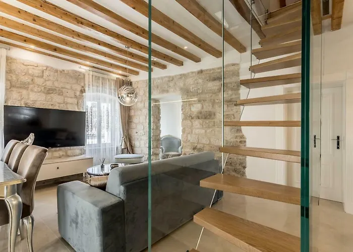 Berislavic Palace * Trogir